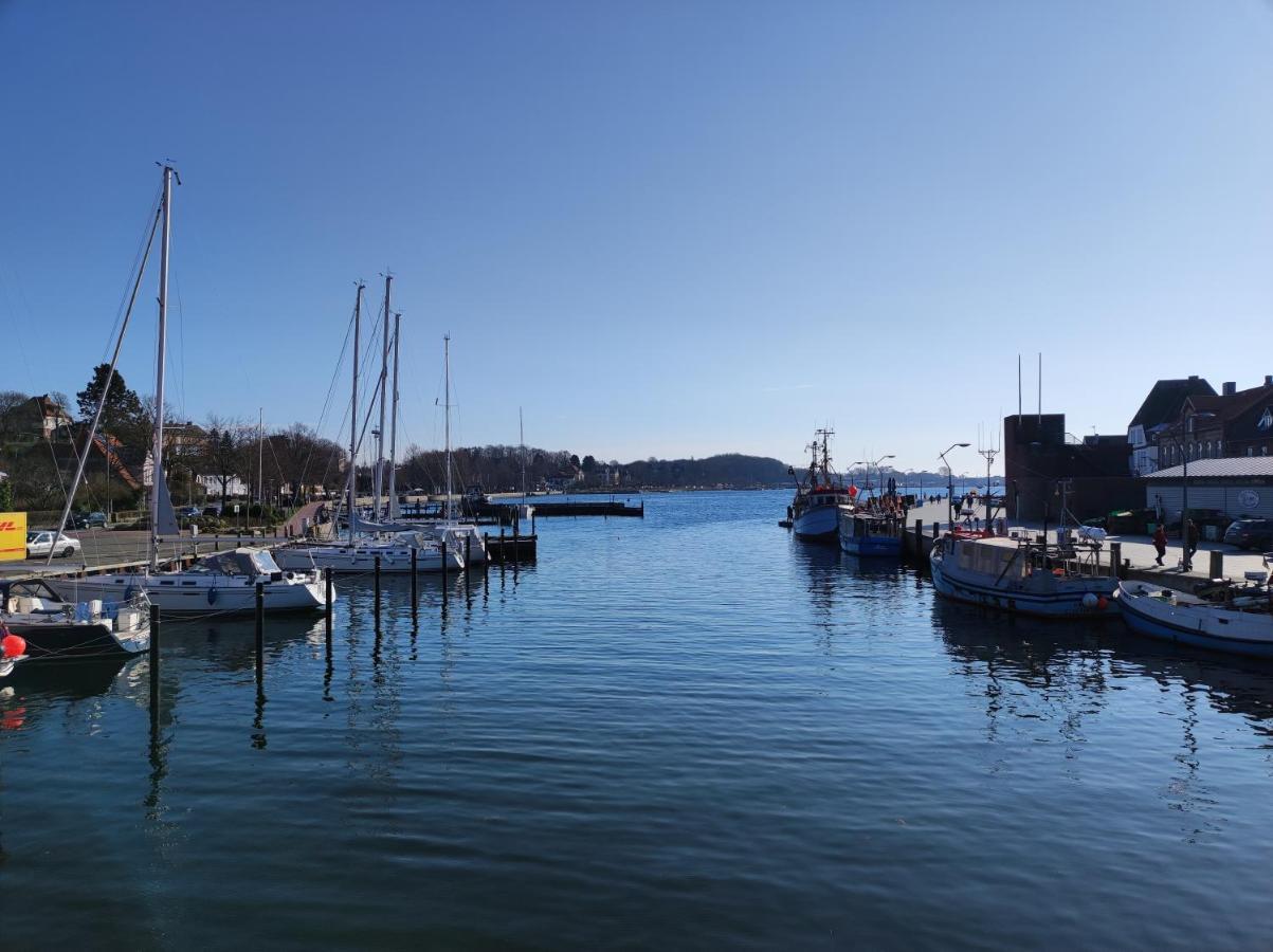 Pier 12 Ferienwohnung Eckernförde Eksteriør bilde